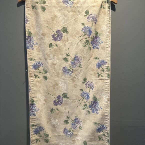 Pier One imports Floral table runner Beige Tassels Floral Pattern Holiday Decor - Picture 3 of 5